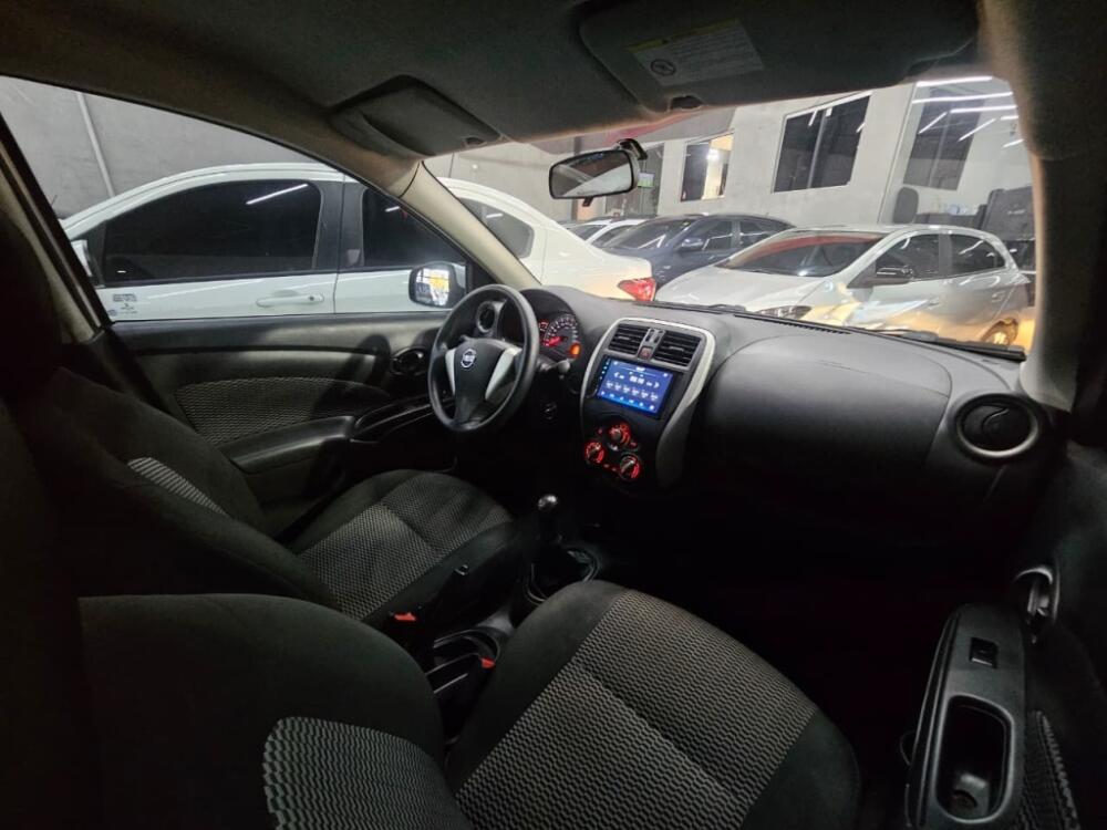 Nissan Versa