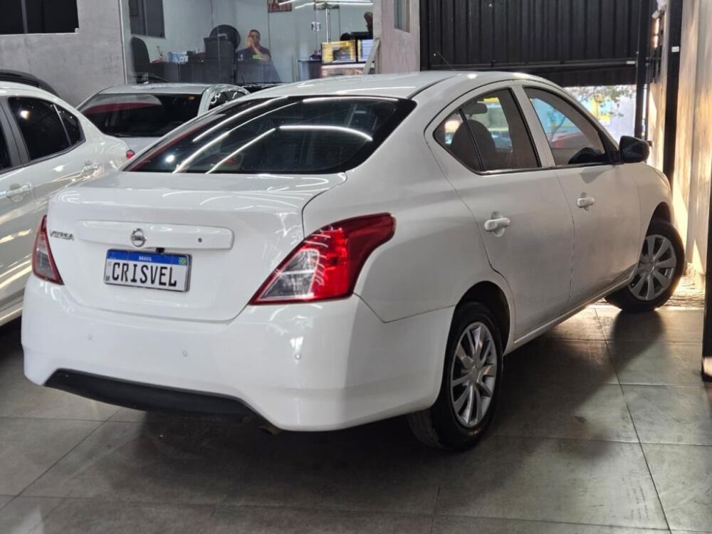 Nissan Versa