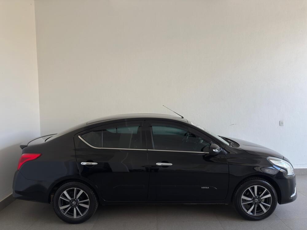 Nissan Versa