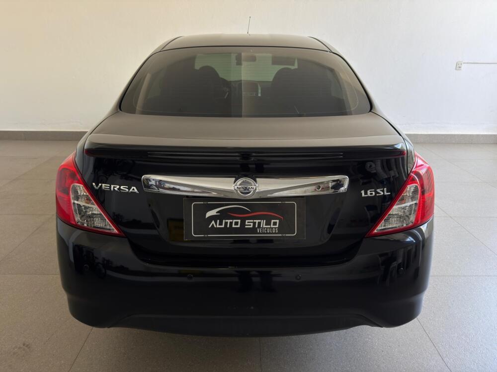 Nissan Versa