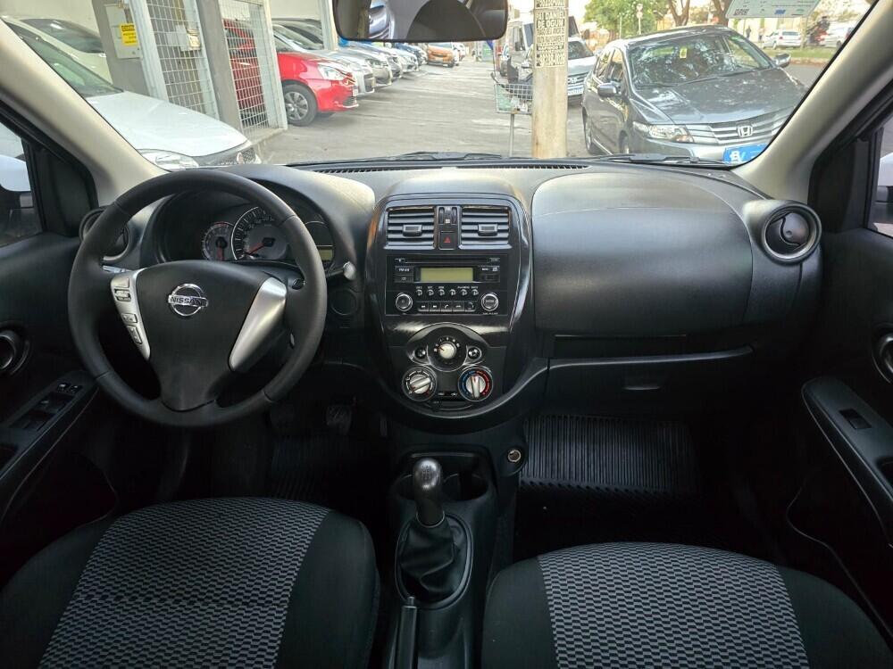 Nissan Versa