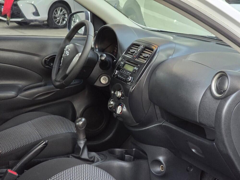 Nissan Versa