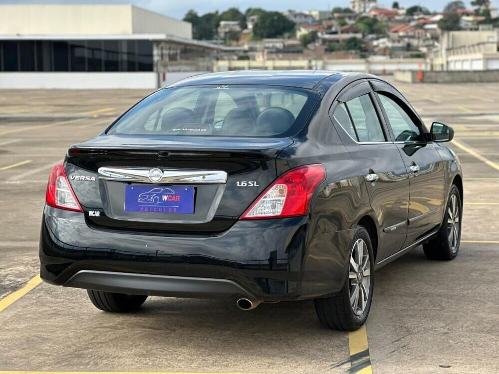 Nissan Versa