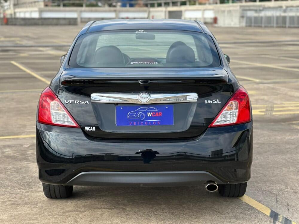 Nissan Versa