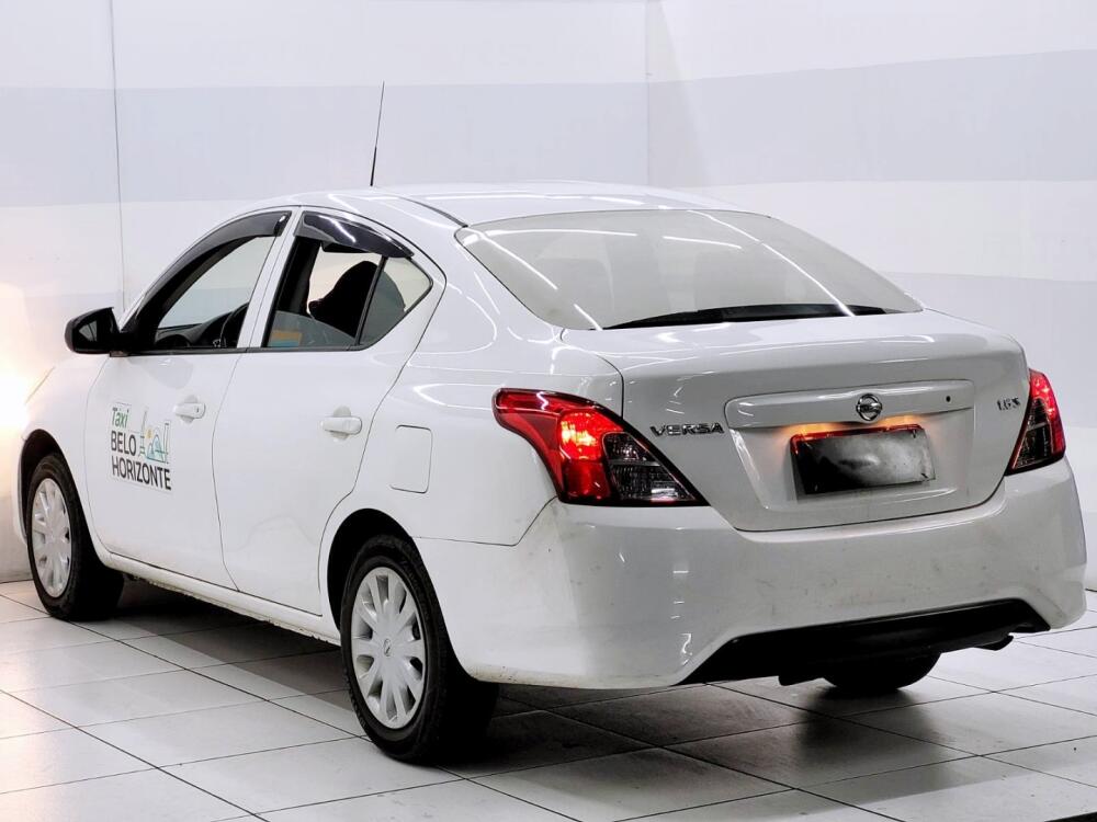 Nissan Versa