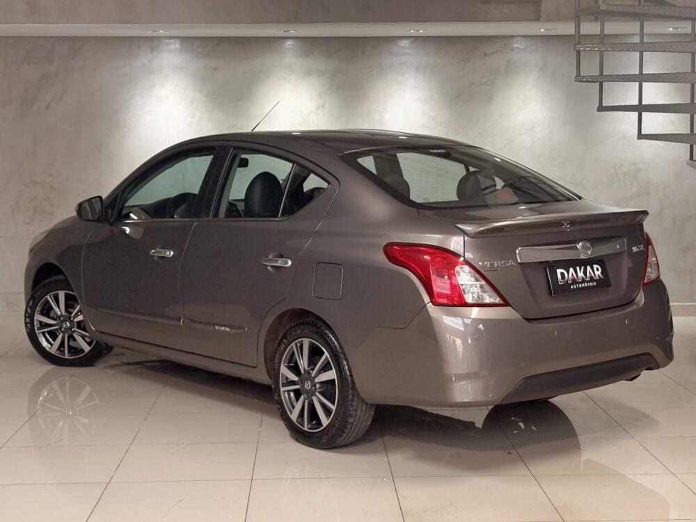 Nissan Versa