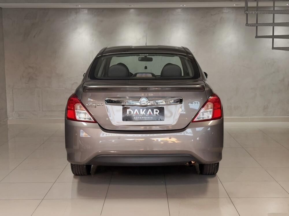 Nissan Versa