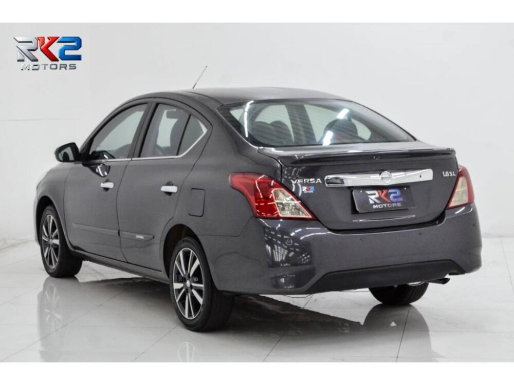 Nissan Versa