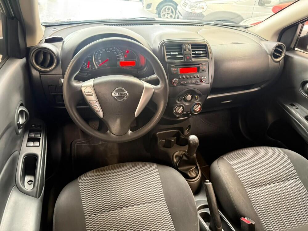 Nissan Versa