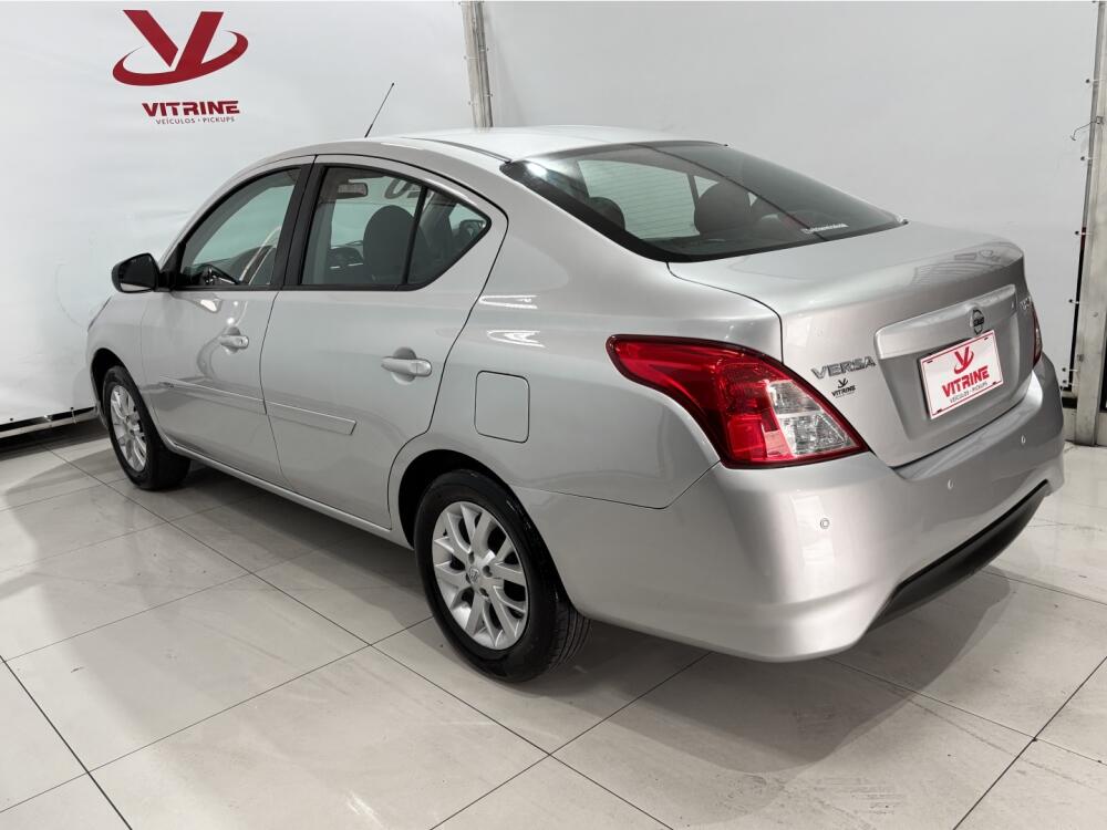 Nissan Versa