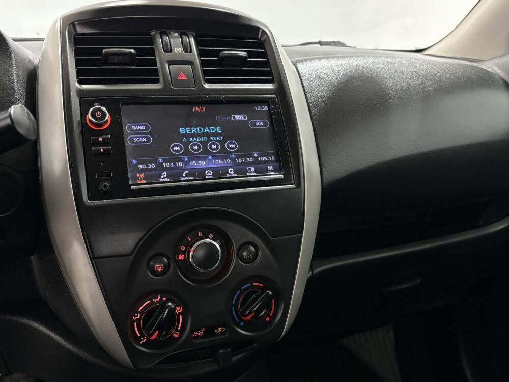 Nissan Versa