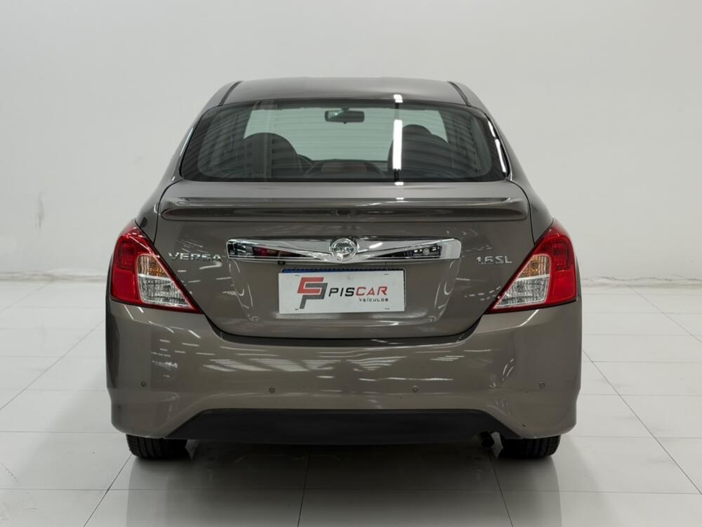 Nissan Versa