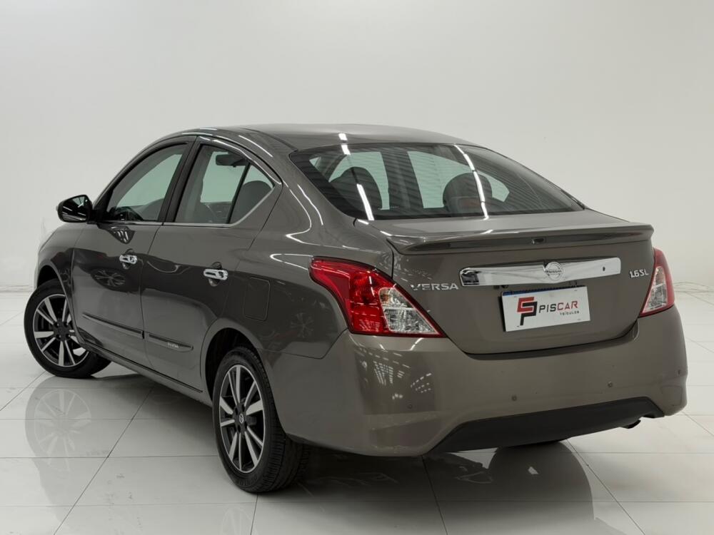 Nissan Versa