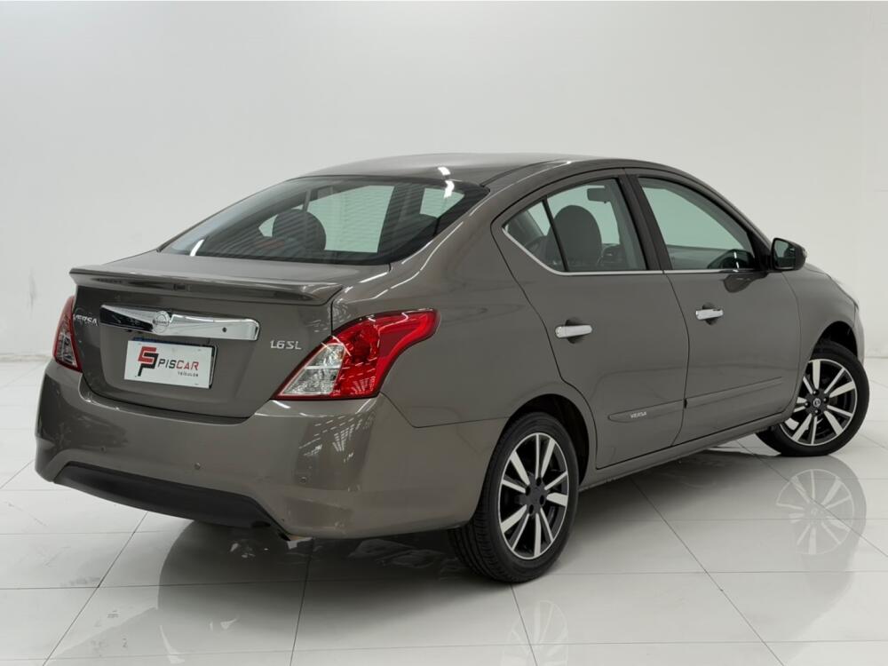 Nissan Versa