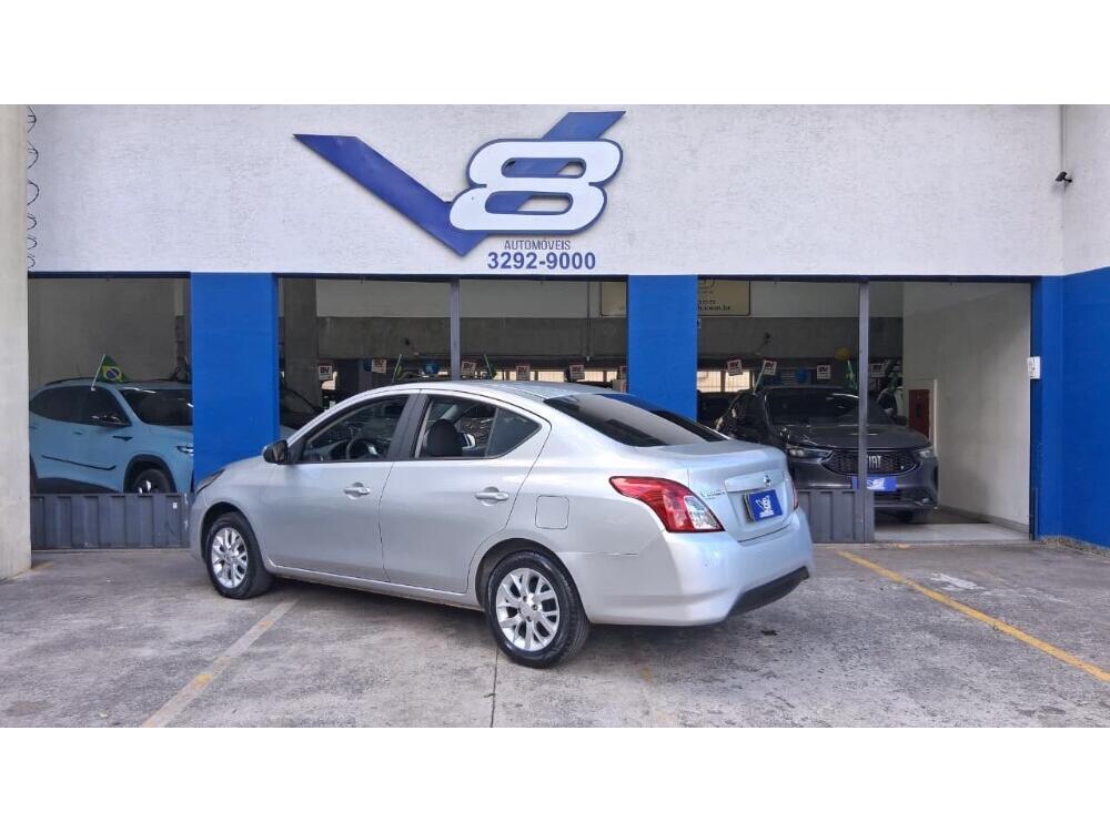 Nissan Versa