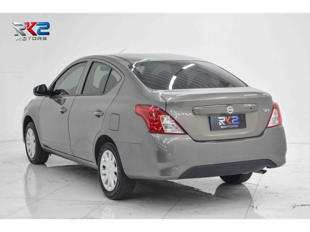 Nissan Versa