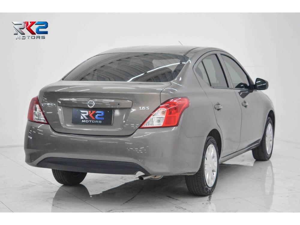 Nissan Versa