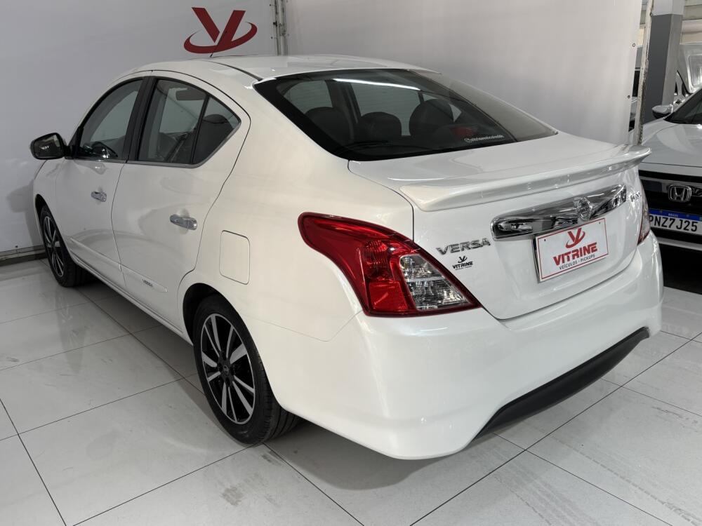 Nissan Versa