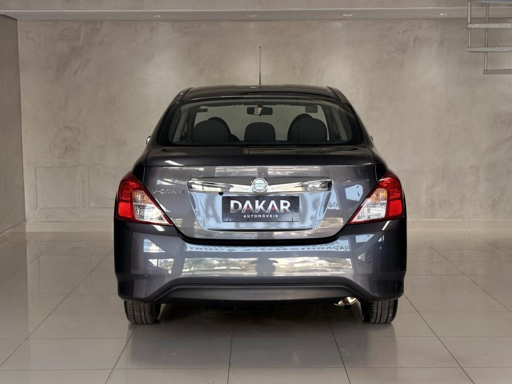 Nissan Versa