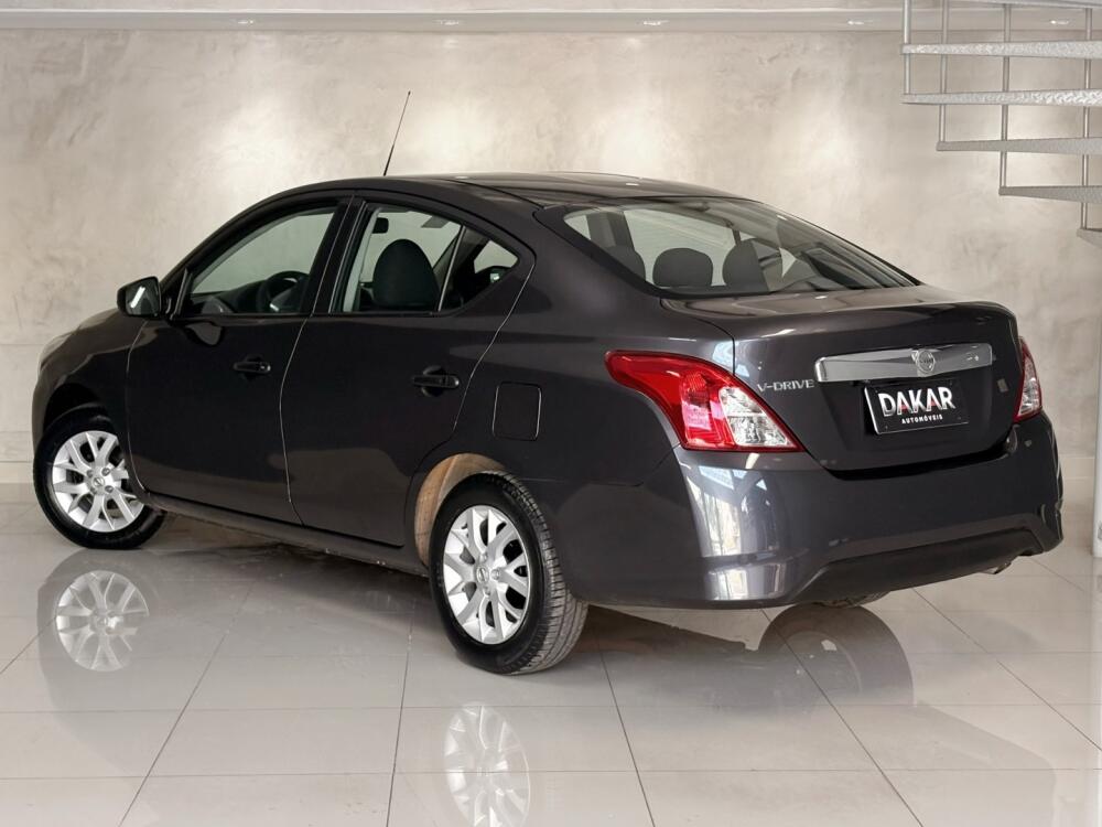 Nissan Versa
