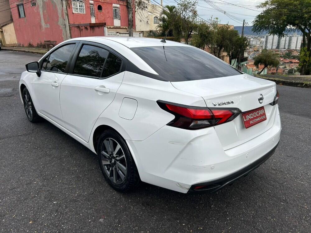 Nissan Versa
