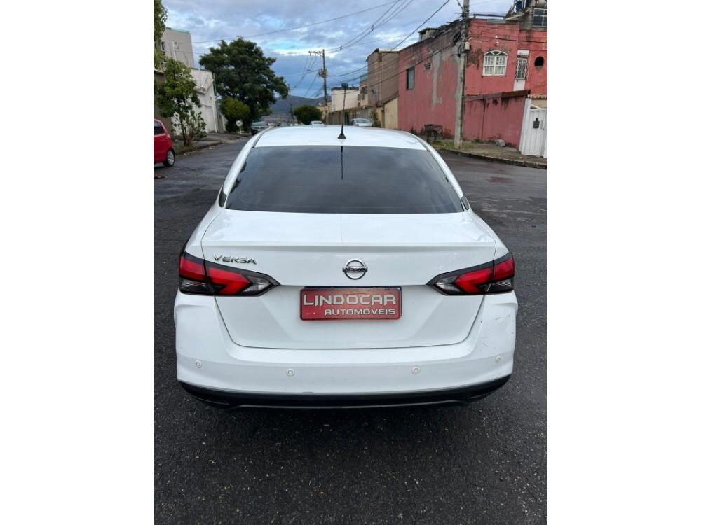 Nissan Versa