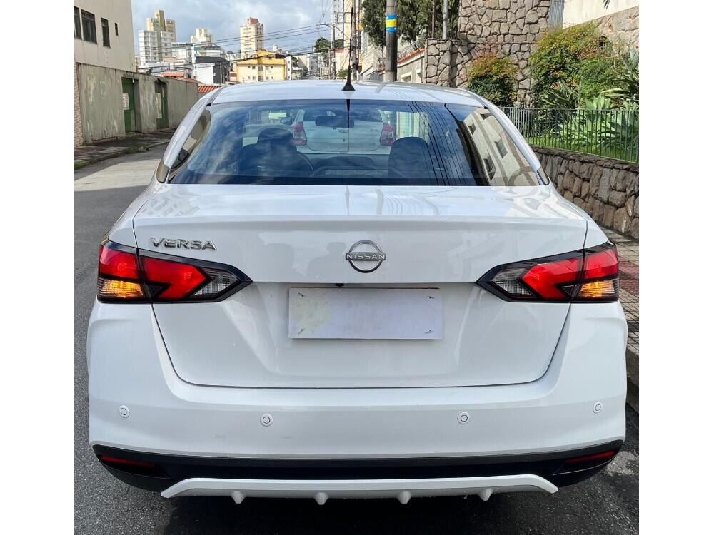 Nissan Versa
