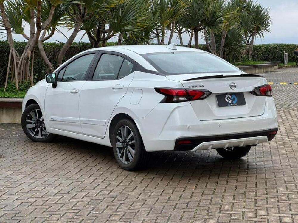 Nissan Versa