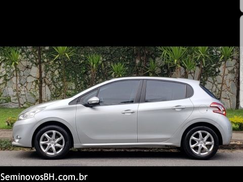Peugeot 208 Peugeot 208
