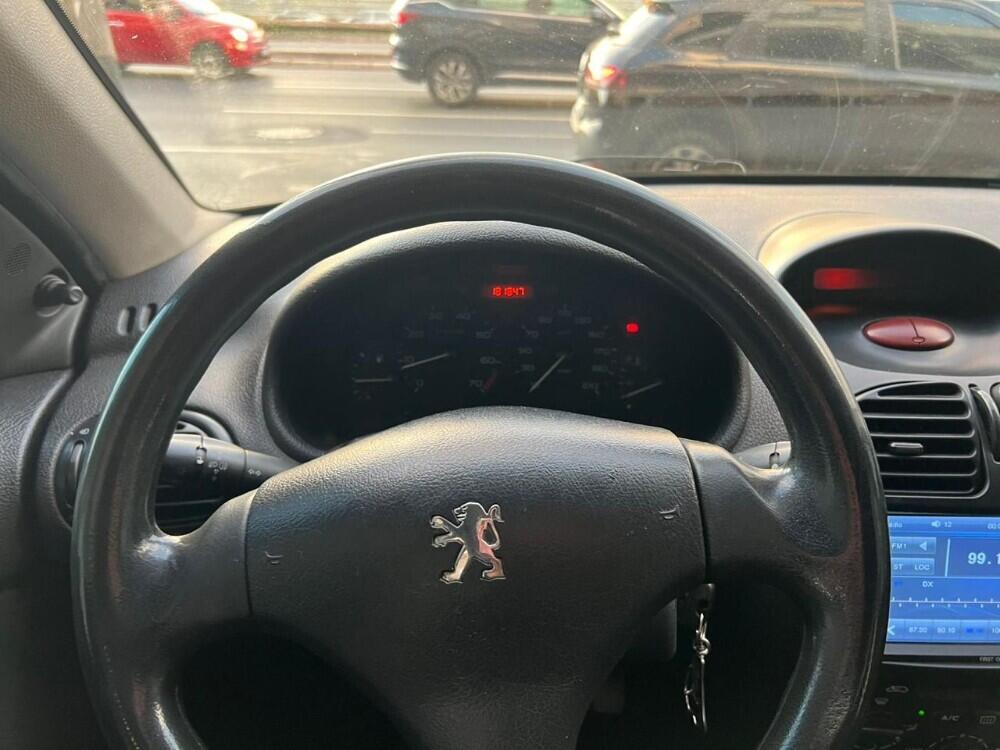 Peugeot 206