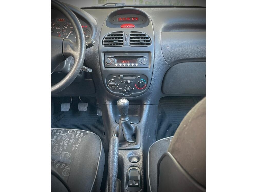 Peugeot 206