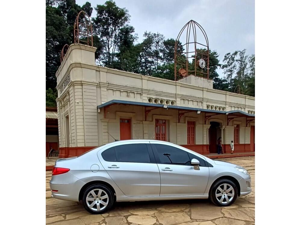 Peugeot 408