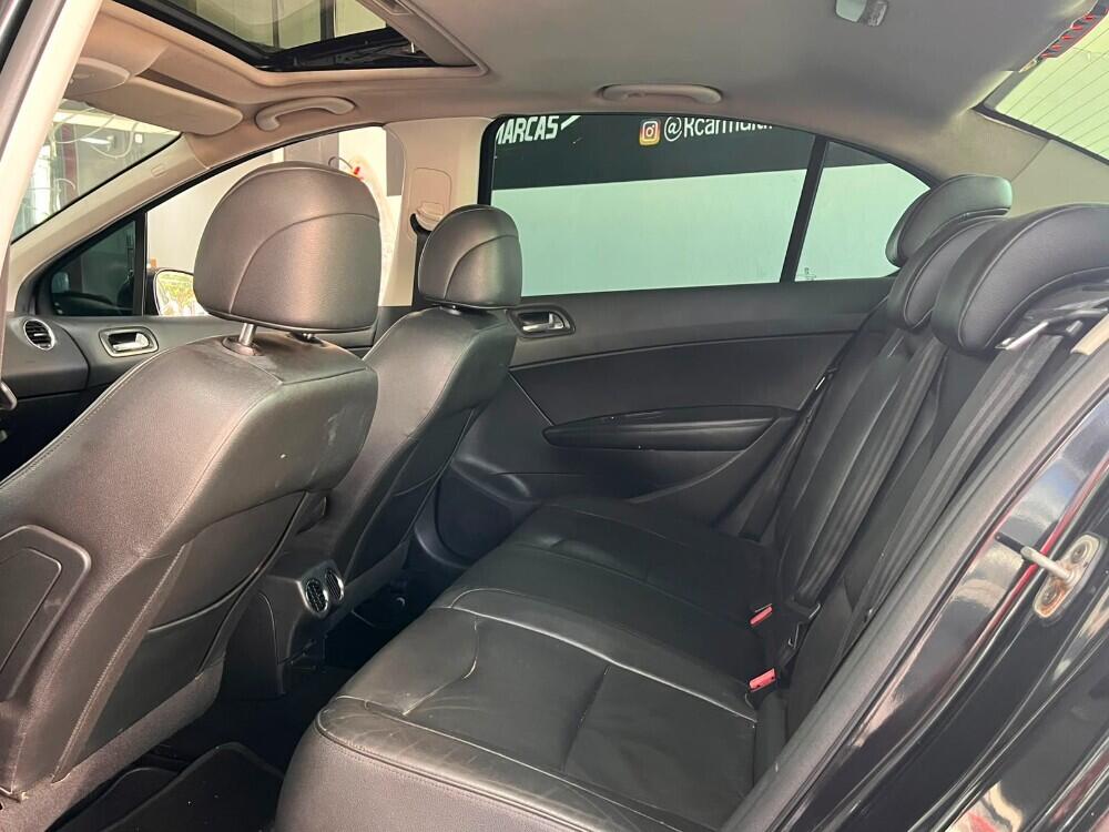 Peugeot 408