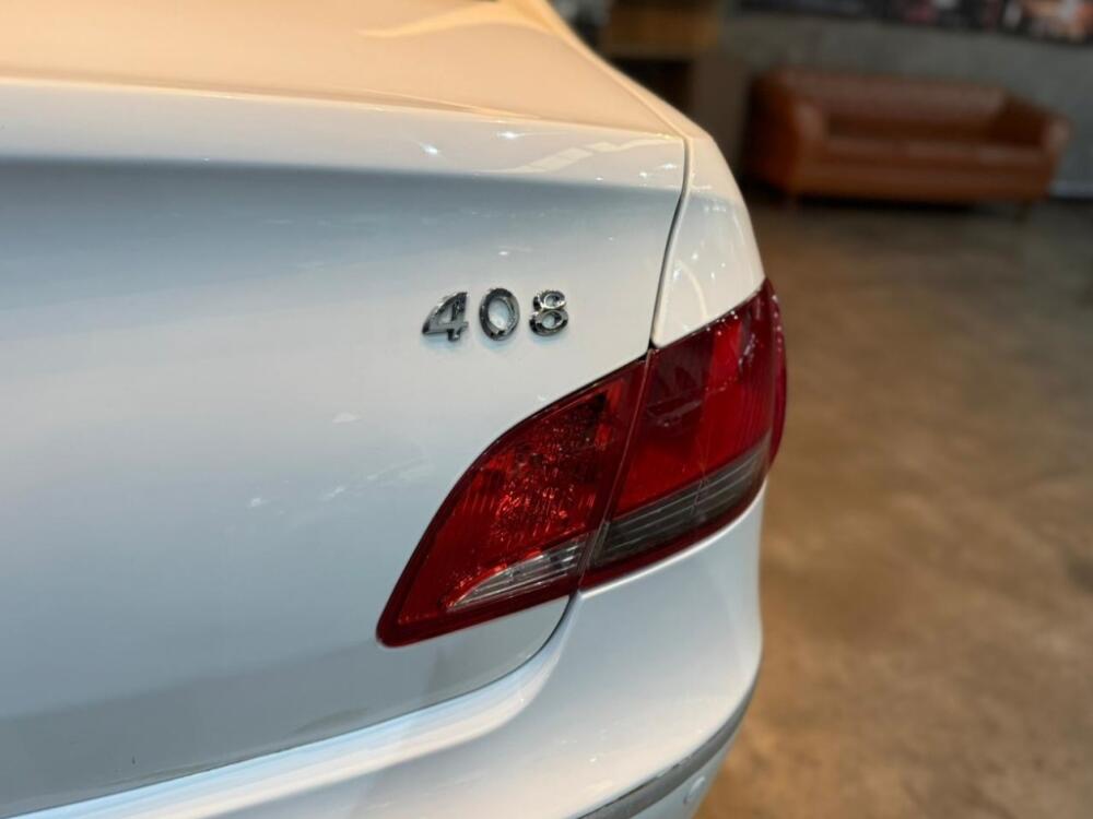 Peugeot 408