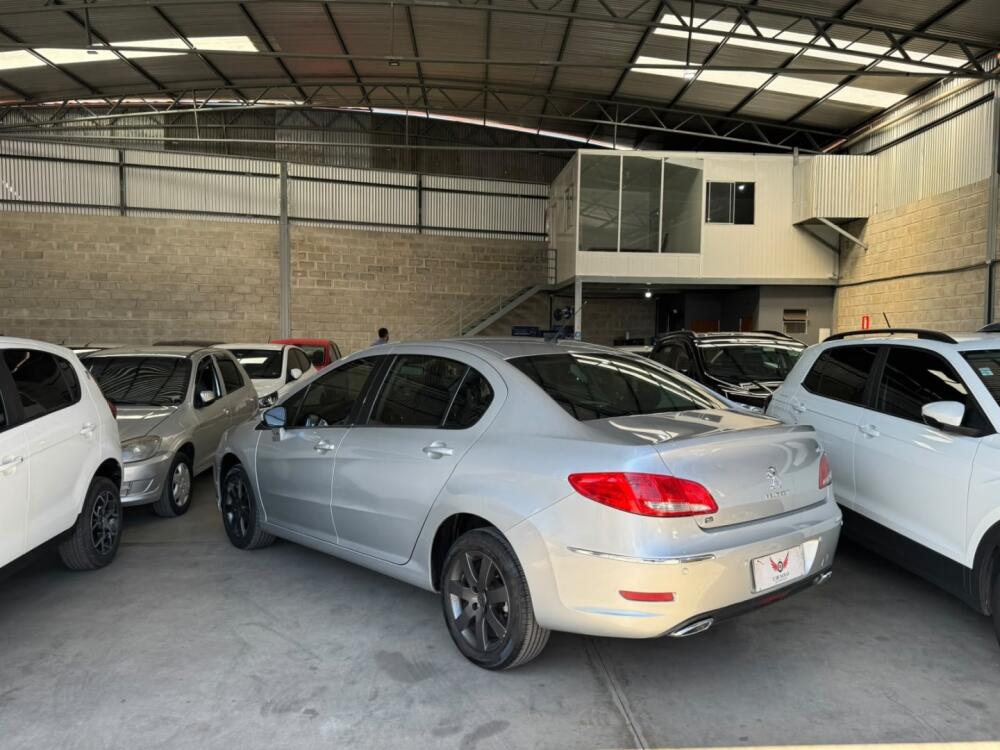 Peugeot 408
