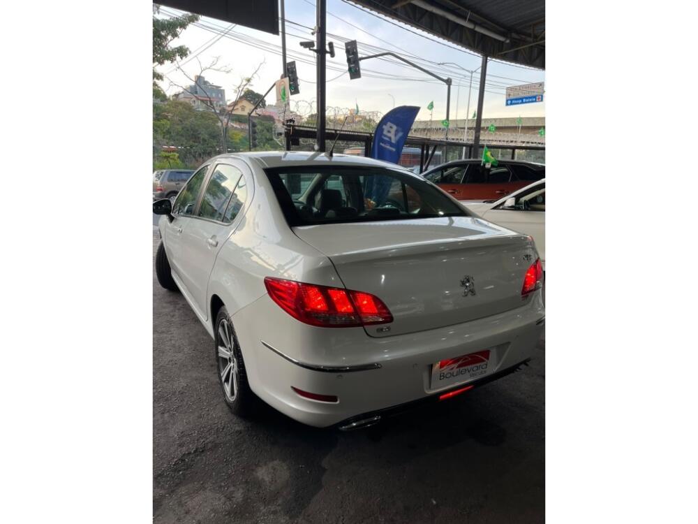 Peugeot 408