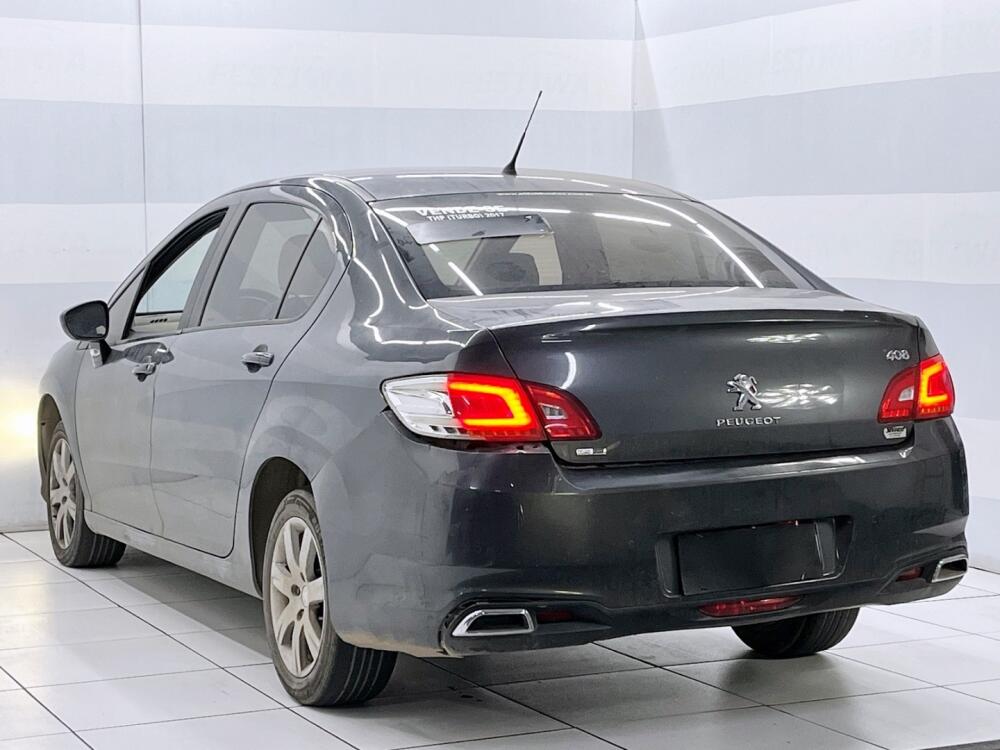 Peugeot 408