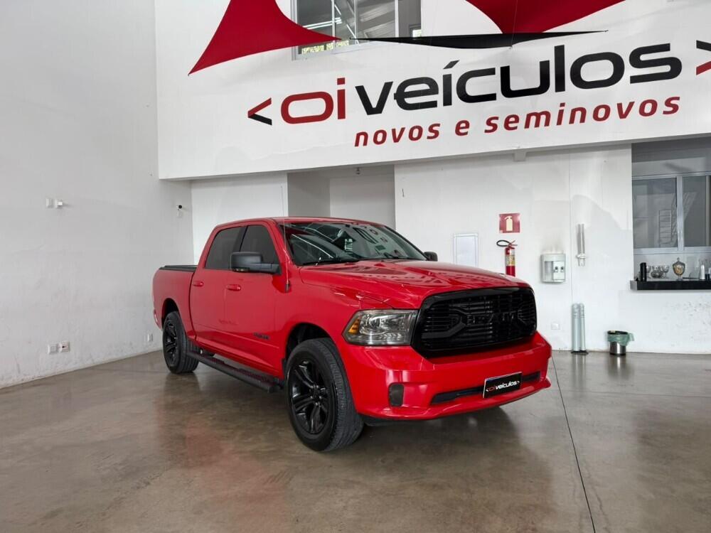 Ram 1500 CD CLASSIC LARAMIE 4X4 5.7 AT 2023