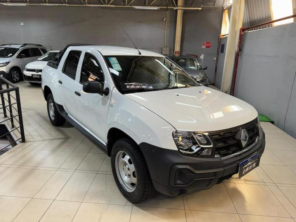 Renault Oroch PRO 16 2023