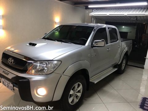 Toyota Hilux CD Toyota Hilux CD