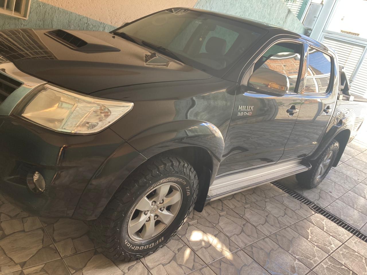 Toyota Hilux CD Toyota Hilux CD