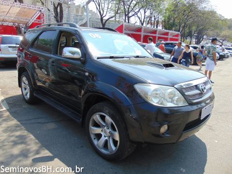 Toyota Hilux SW4 Toyota Hilux SW4