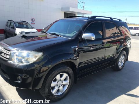Toyota Hilux SW4 Toyota Hilux SW4