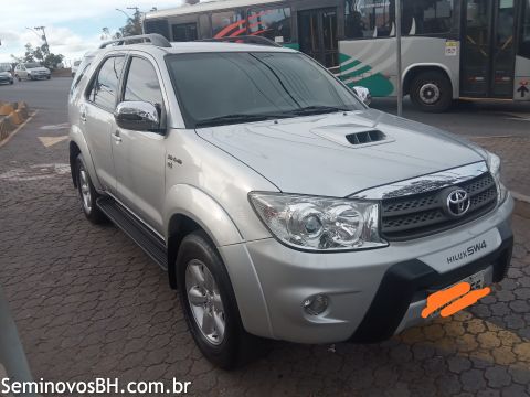 Toyota Hilux SW4 Toyota Hilux SW4