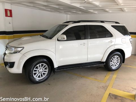 Toyota Hilux SW4 Toyota Hilux SW4