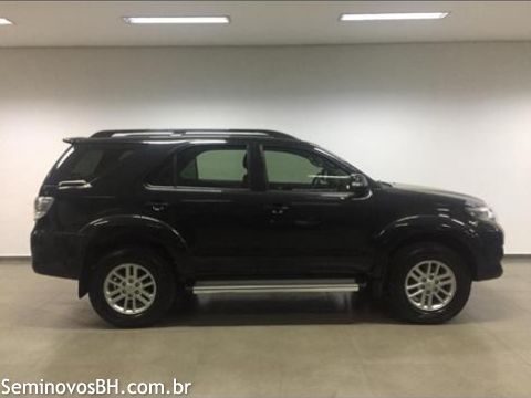 Toyota Hilux SW4 Toyota Hilux SW4
