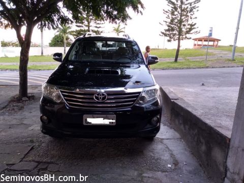 Toyota Hilux SW4 Toyota Hilux SW4