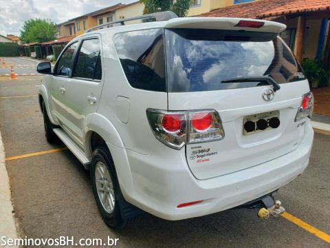 Toyota Hilux SW4 Toyota Hilux SW4