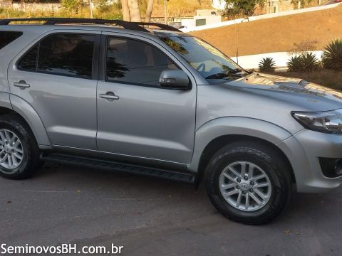 Toyota Hilux SW4 Toyota Hilux SW4