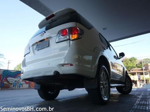 Toyota Hilux SW4 Toyota Hilux SW4